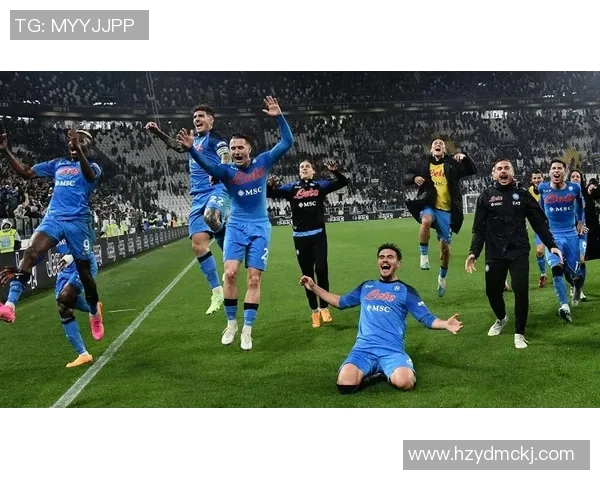 历年退役足球球星的荣耀与传奇:从巅峰到告别绿茵场的精彩瞬间 历年退役足球球星的荣耀与传奇:从巅峰到告别绿茵场的精彩瞬间