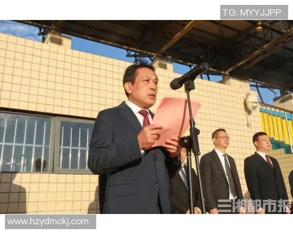 抚顺足球球星崛起之路探索与成就背后的奋斗与坚持 抚顺足球球星崛起之路探索与成就背后的奋斗与坚持