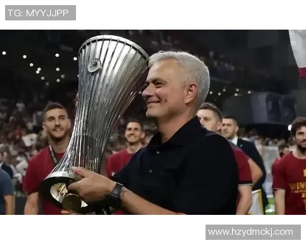 球星背后的故事与足球场上的风云变幻揭秘 球星背后的故事与足球场上的风云变幻揭秘