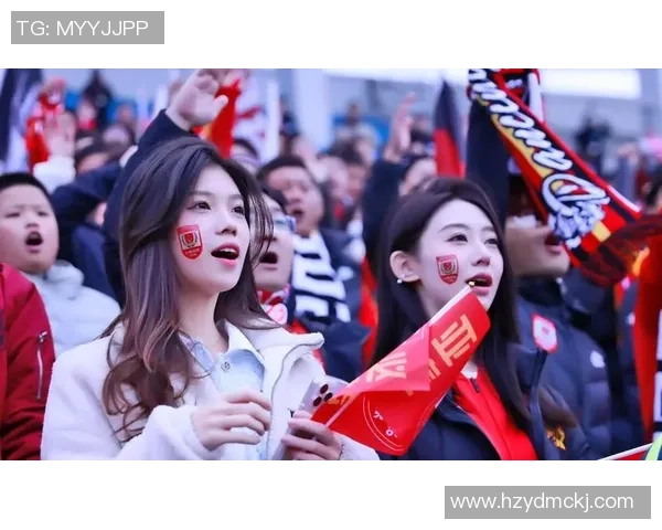 足球明星赛后脱球衣引热议激情瞬间成为焦点球迷热情高涨