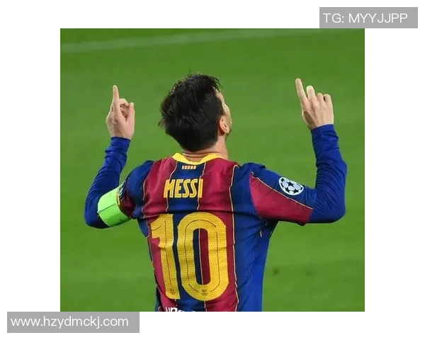 世界杯中那些在球场上避开足球框的传奇球星与精彩瞬间回顾 世界杯中那些在球场上避开足球框的传奇球星与精彩瞬间回顾