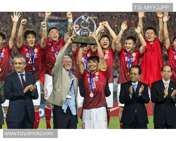 亚洲足球之星闪耀赛场 揭秘五大王牌球员的成长与传奇